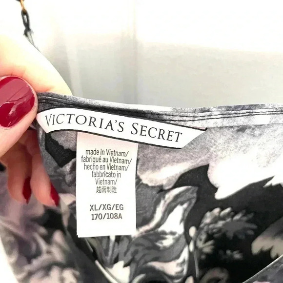 Victoria’s Secret I XL - Picture 3 of 7